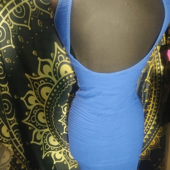 Ribbed bodycon dress - Picture 2 of 3